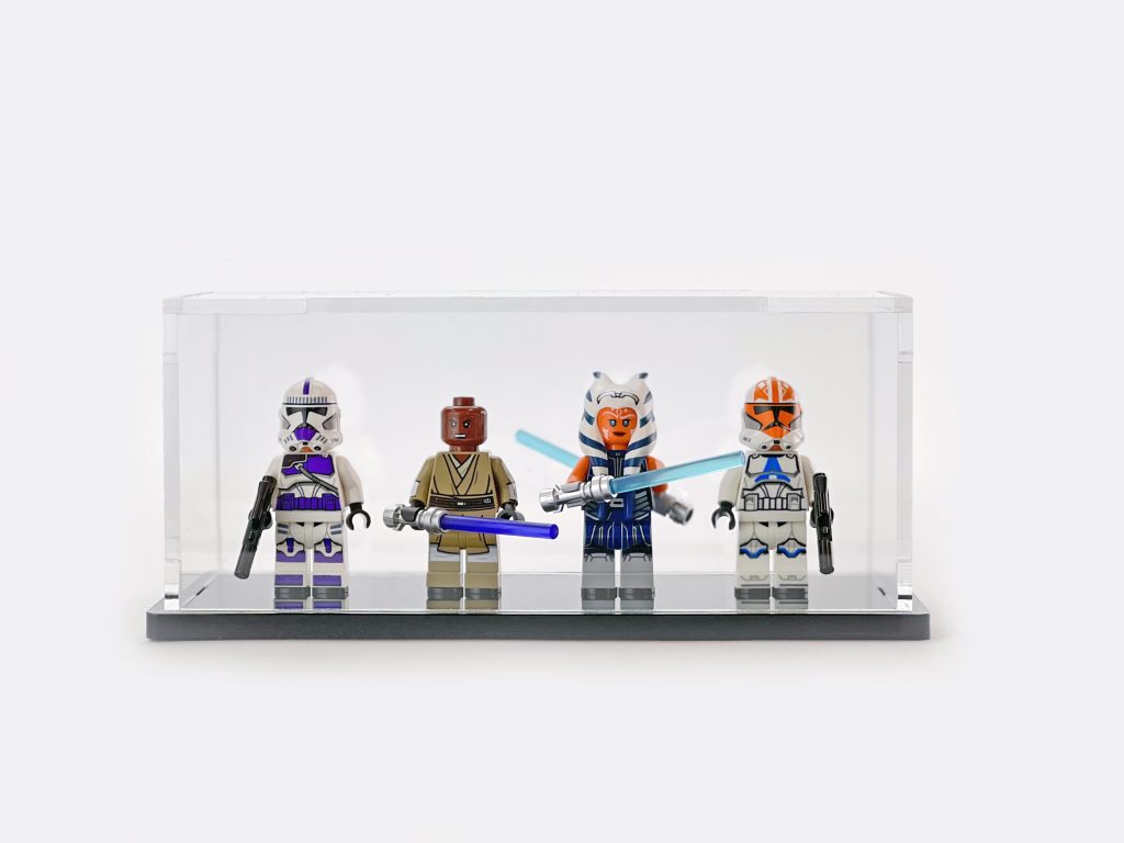 4 Figure Case - Black Base