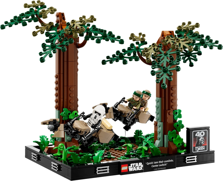 Endor Speeder Chase Diorama (Damaged Box)