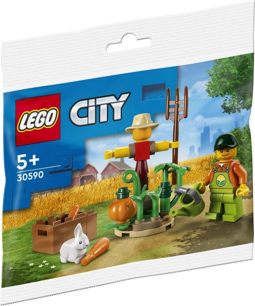 Farm Garden & Scarecrow