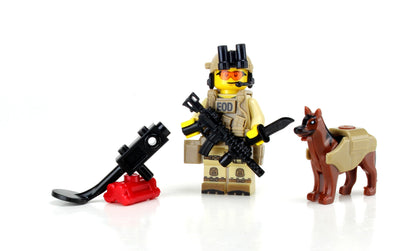 Battle Brick Minifigure STYLE 27 EOD Explosives Ordnance Disposal Specialist with K9 Fig (14)