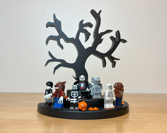 Themed Display - Spooky Tree